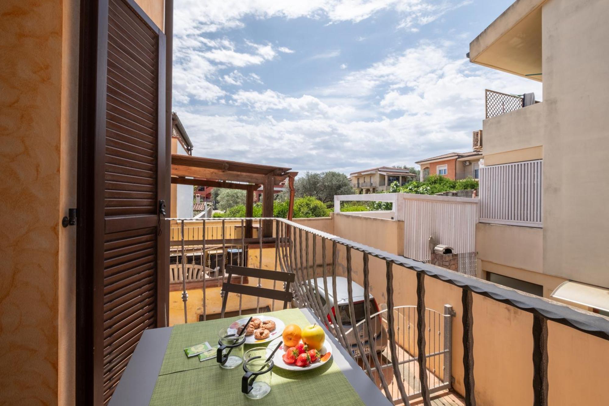 Butterfly Apartment Cagliari - Self Check-In, No Kitchen Buitenkant foto