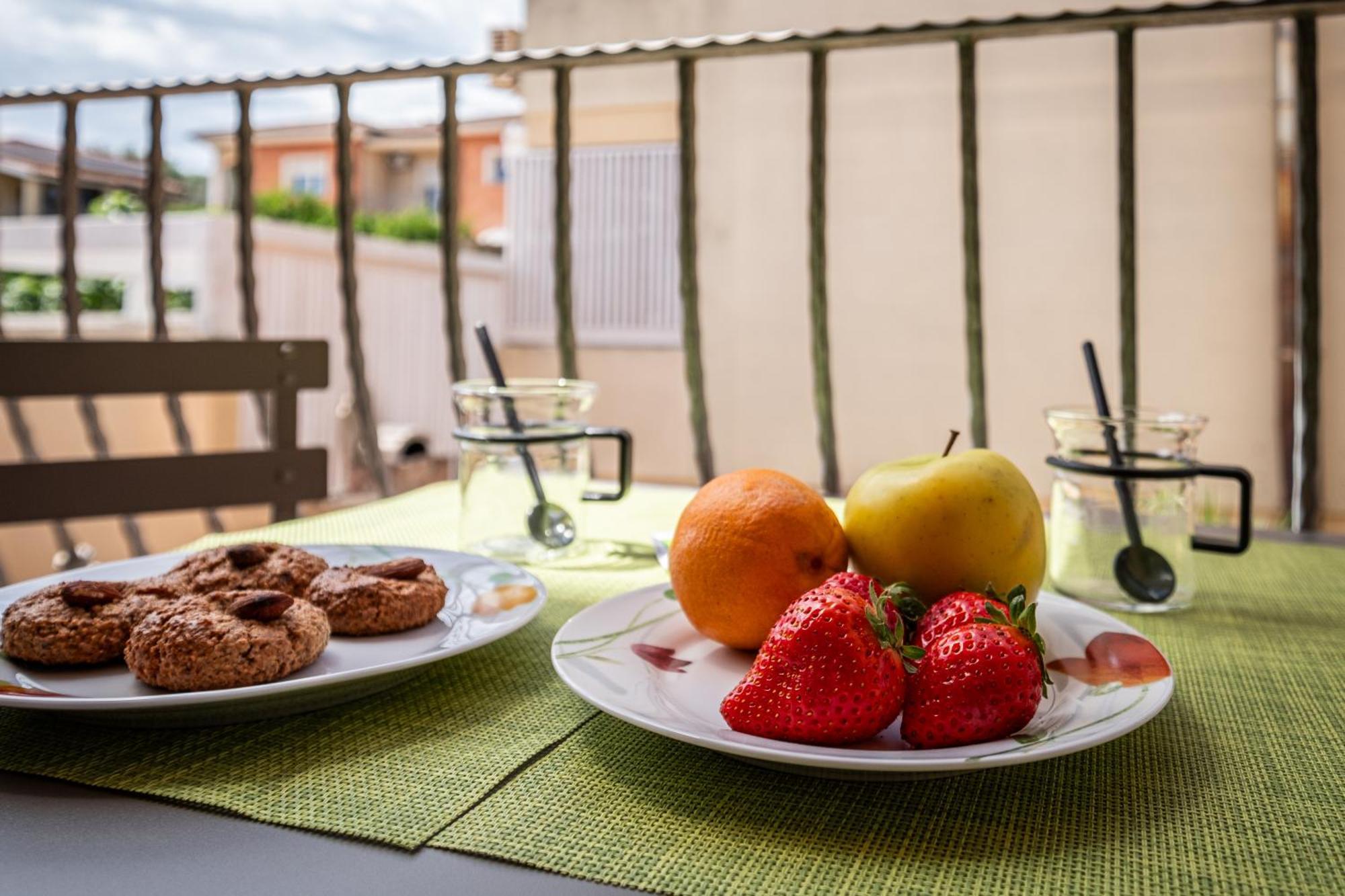 Butterfly Apartment Cagliari - Self Check-In, No Kitchen Buitenkant foto